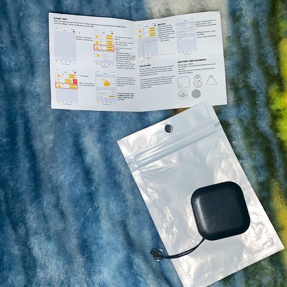 NWT/NIB GPS Tracking Device Links to Your Phone! - Picture 6 of 9